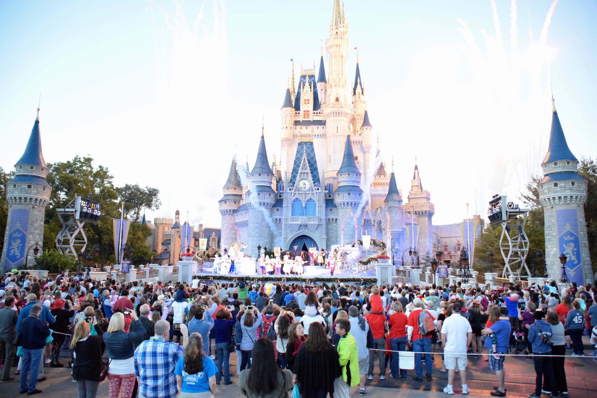 disney world magic kingdom exit park wait lines