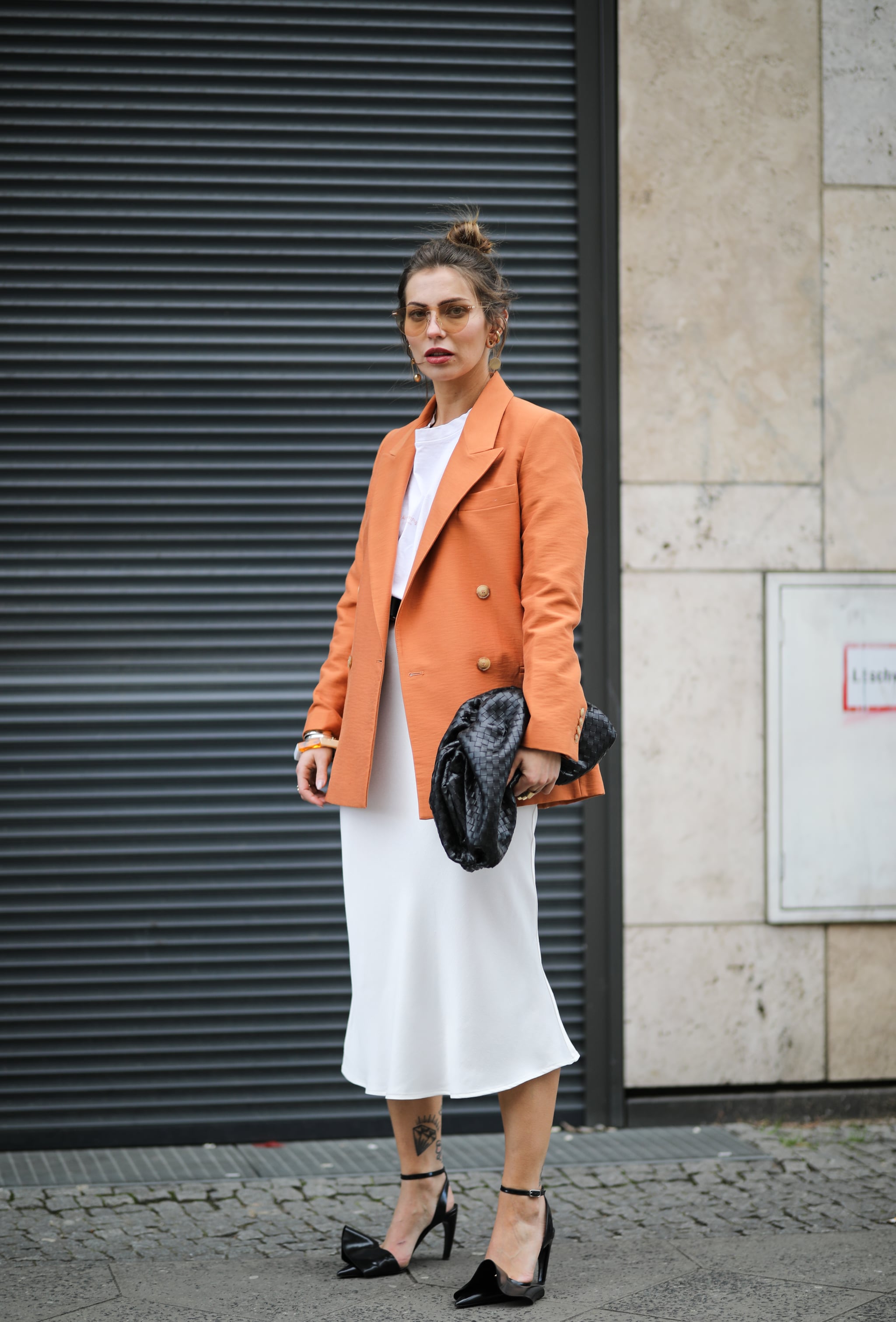 orange heels outfit