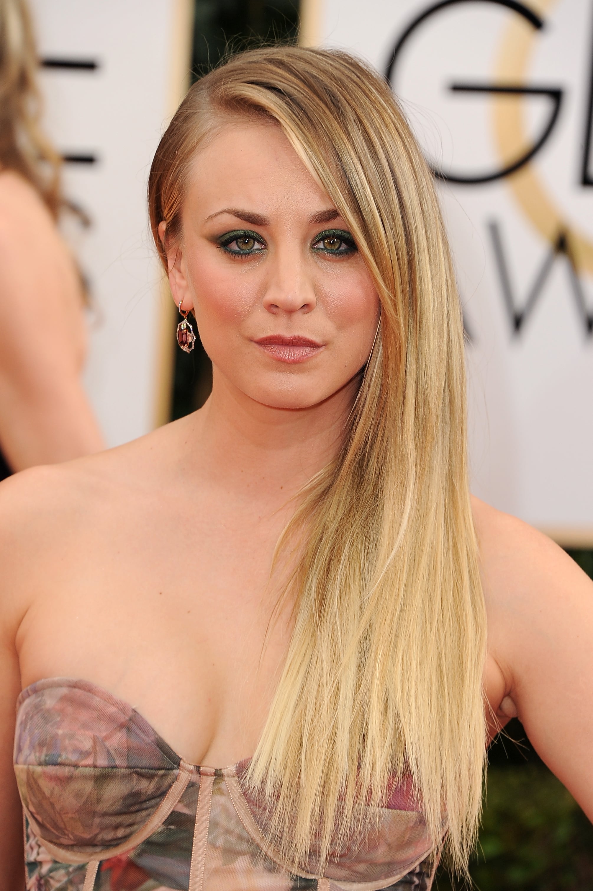 2010px x 3018px - Kaley Cuoco's Makeup by Mark Cosmetics | Golden Globes 2014 | POPSUGAR  Beauty