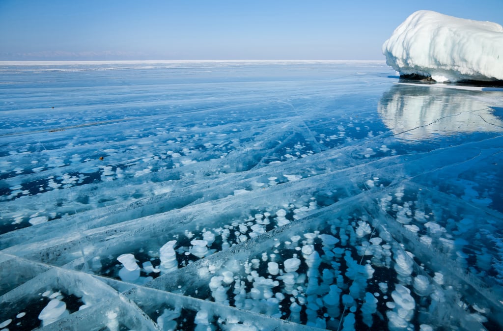 Ice Bubbles In Lake Baikal Russia Crazy Ice And Snow Pictures