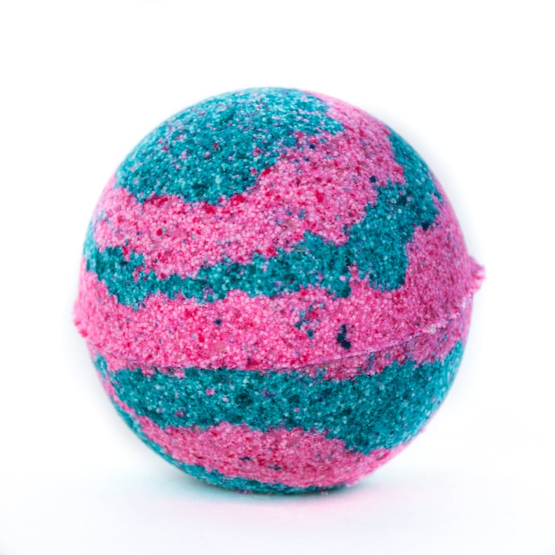 De La Beuh CBD Swirl Grapefruit Bath Bomb