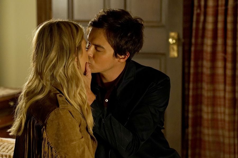 Pretty Little Liars Best TV Kisses of 2016 POPSUGAR Entertainment