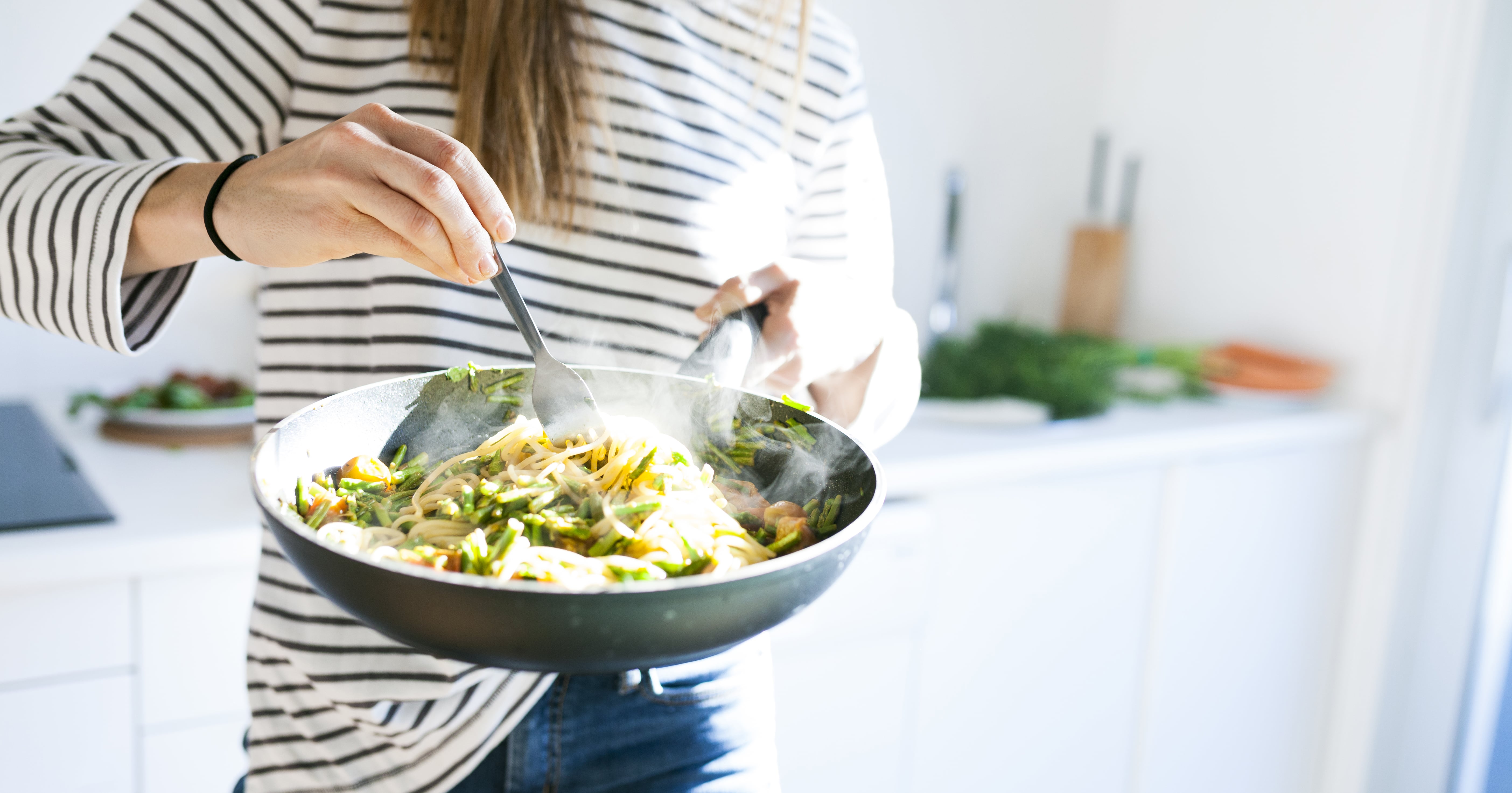 13 Top-Rated Amazon Cookware Sets, Including Editor Favorites