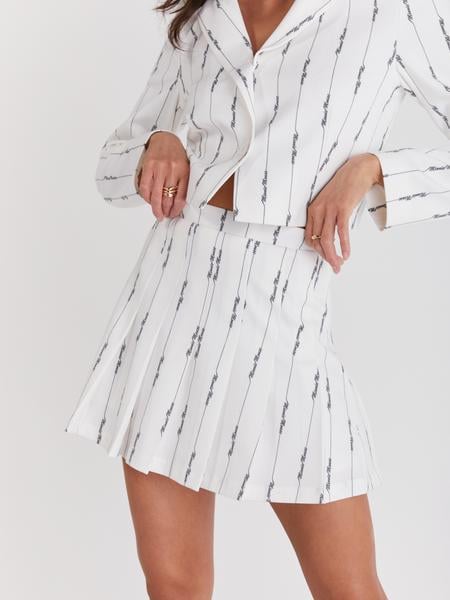 Serving Looks Skirt