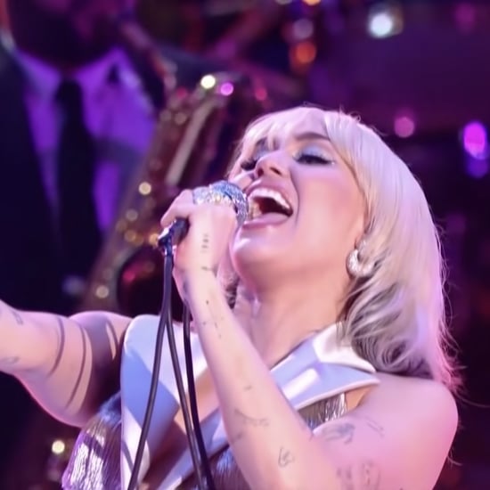 Watch Miley and Noah Cyrus Cover "Jolene" on New Year's Eve