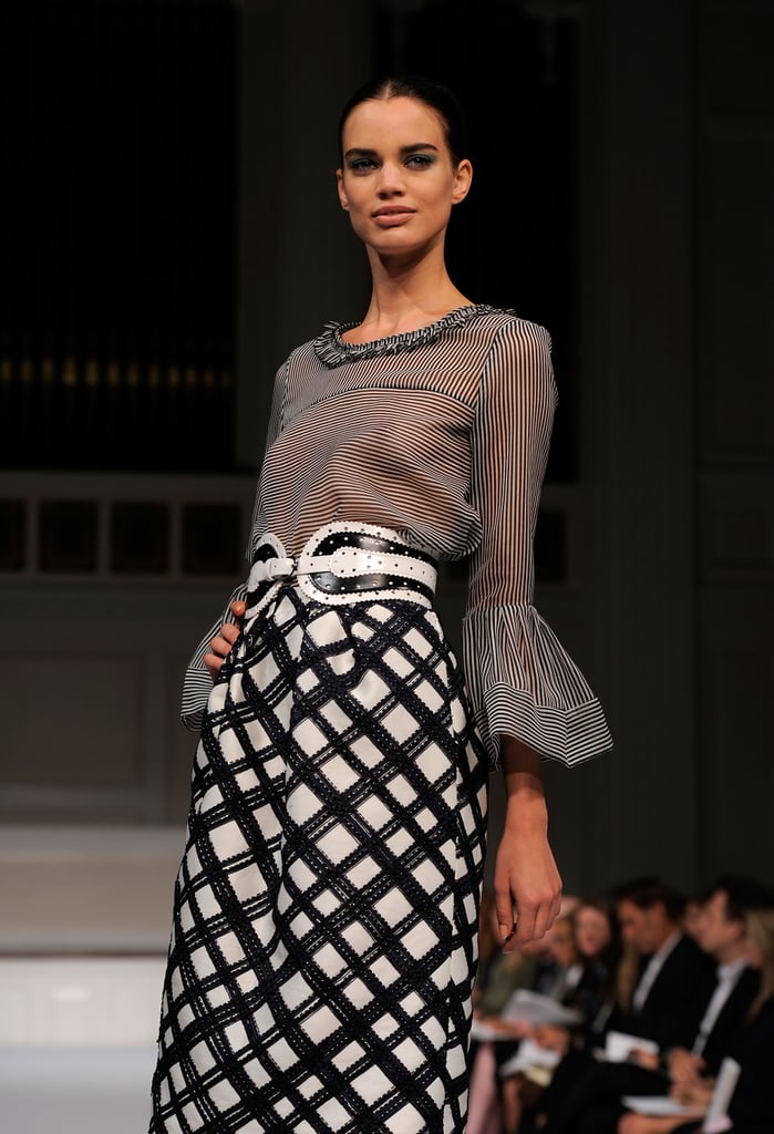 Spring 2011 New York Fashion Week: Oscar De La Renta 2010-09-17 10:22:48 Spring 2011 New York Fashion Week: Oscar De La Renta 2010-09-17 10:22:48