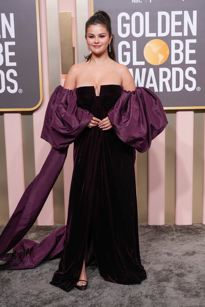 赛琳娜·戈麦斯华伦天奴的衣服在2023年的金球奖