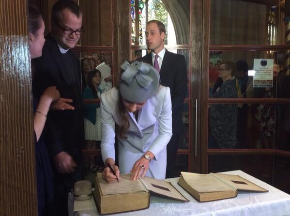 Kate signed the First Fleet Bible during Easter Sunday.
Source: Twitter user RE_DailyMail