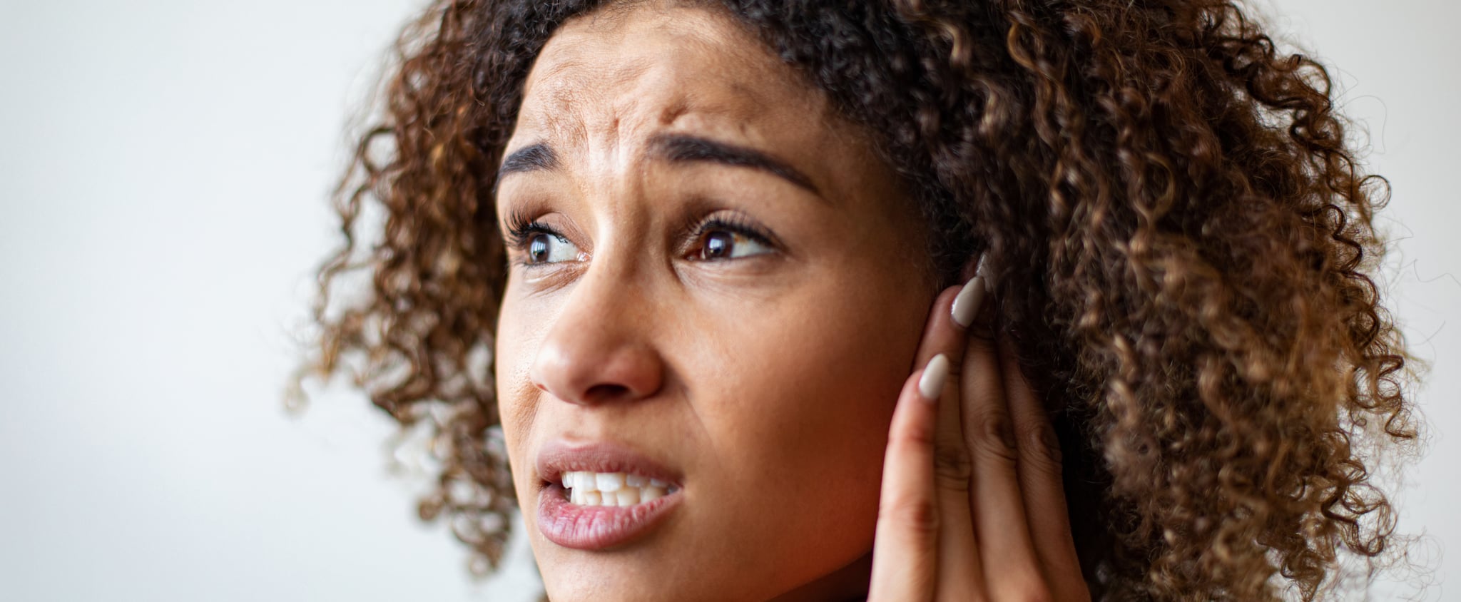 Why Are My Ears Itchy? A Doctor Weighs In