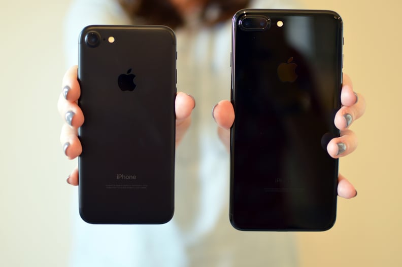 Apple iPhone 7 Jet Black Vs. Matte Black: PHOTOS