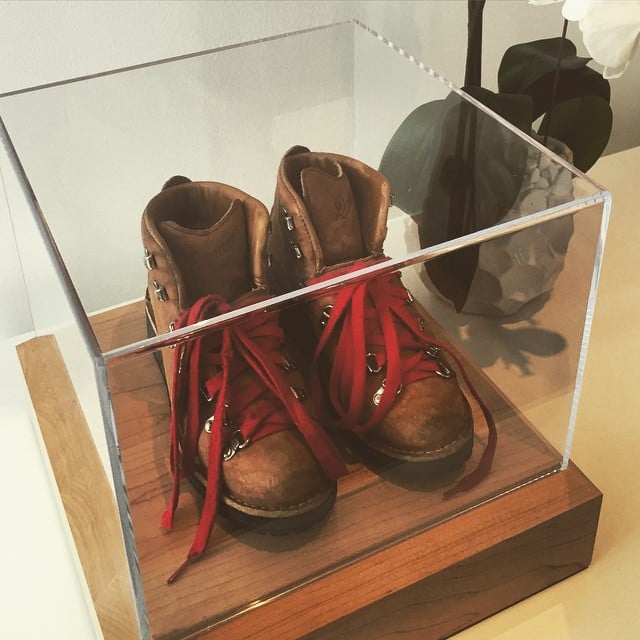 Decorates With Thoughtful Mementos