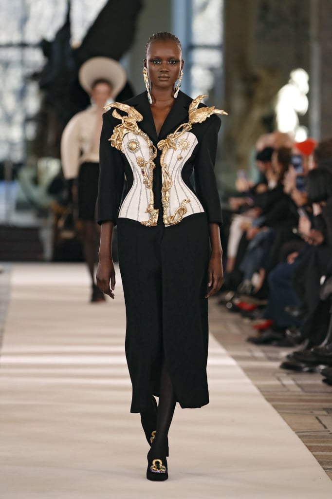 Schiaparelli Spring 2022 Couture Show Pictures and Recap | POPSUGAR ...