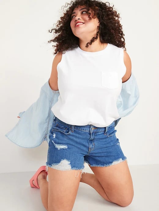 Old Navy Mid-Rise Ripped Medium-Wash Boyfriend Cut-Off Jean Shorts