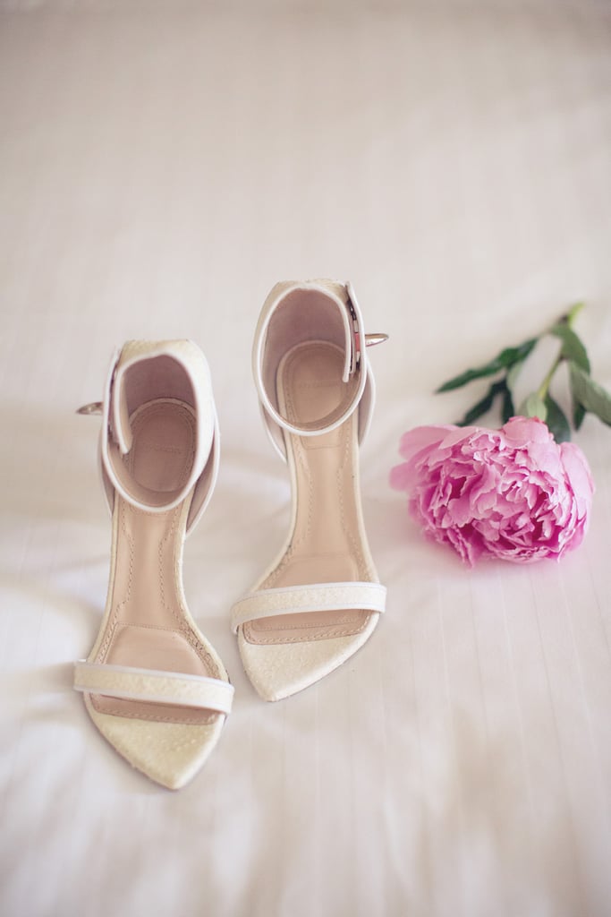Minimalist heels