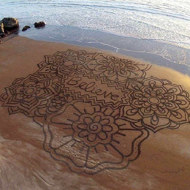 Draw in the Sand Things to Do at the Beach POPSUGAR Family Photo 9