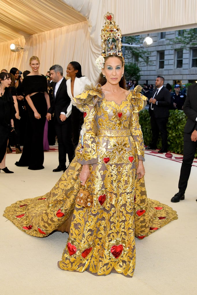 Sarah Jessica Parker At The 2018 Met Gala Photos Popsugar Celebrity Photo 8