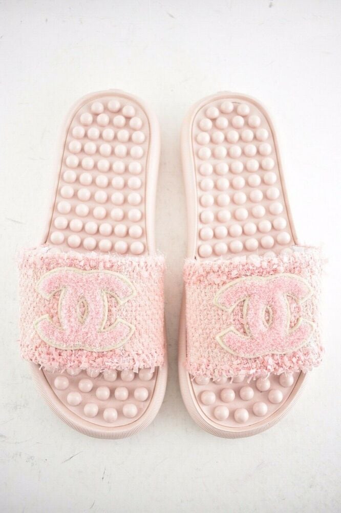 chanel pool slides with chains