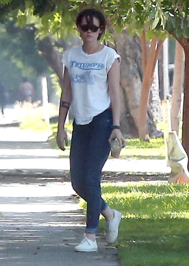 Kristen Stewart Hangs Out With Friends in LA | Pictures