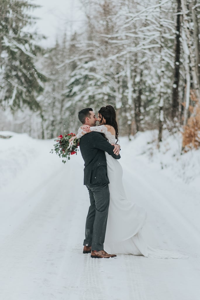 Couple Kelly and Drew wanted to have a wintry wedding that was nothing short of a snowy wonderland, and that's exactly what they got on their special day in Vermont. See the wedding here!