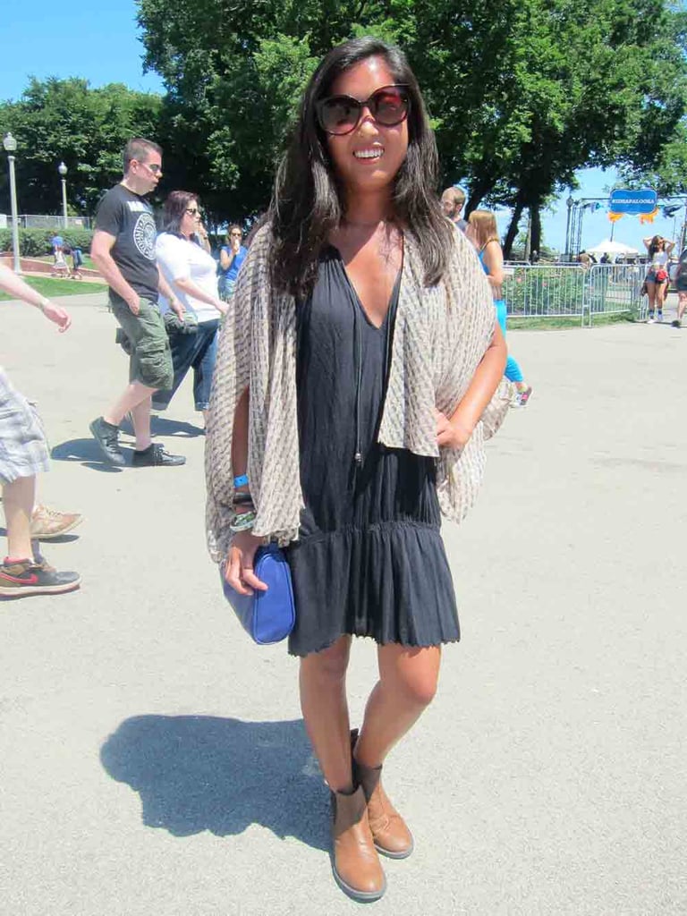 Chicago weather can leave you hot one minute and chilled the next. Stacey clearly came prepared for all conditions with an Akira kimono layered over her Free People dress. Her House of Harlow sunglasses and H&M bag didn't hurt, either.