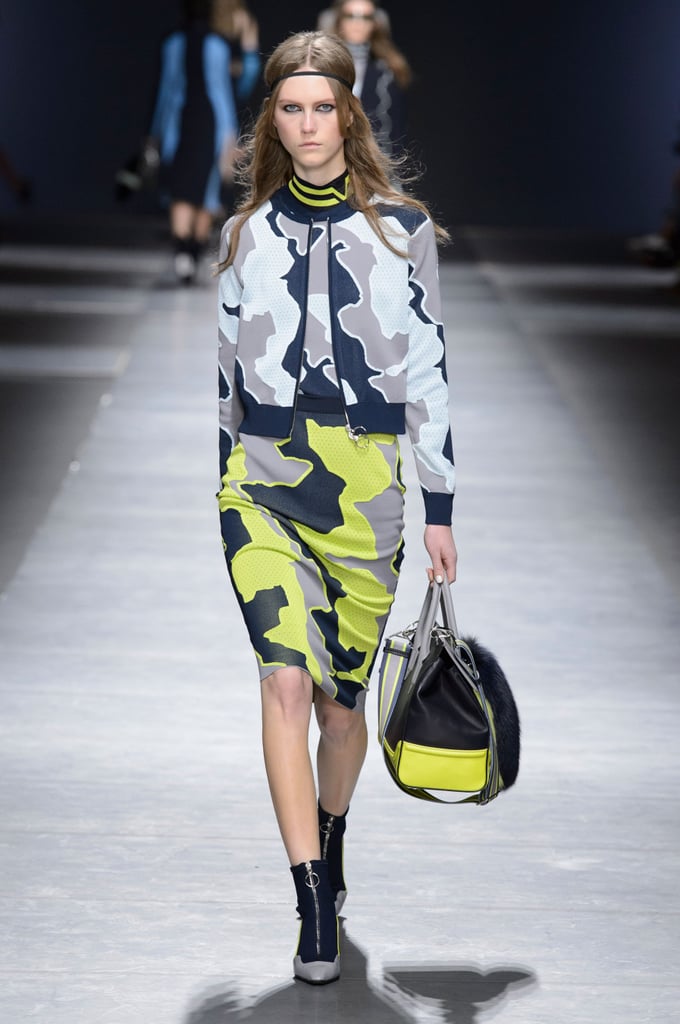 Versace Fall 2016 Runway