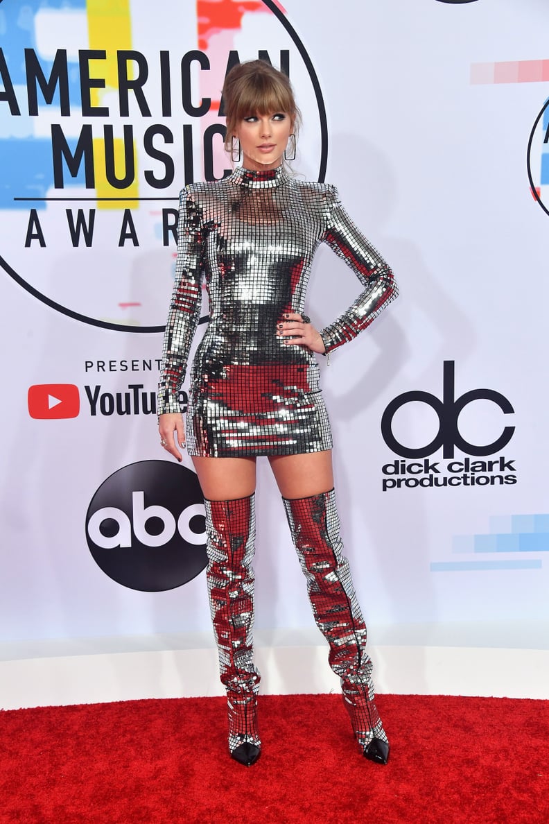 2018: Taylor Swift Showed Up to the Show Looking Like a Disco Ball