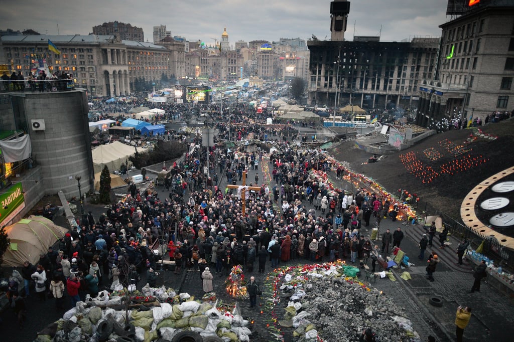 Kiev's Independence Square Becomes a Shrine | Pictures