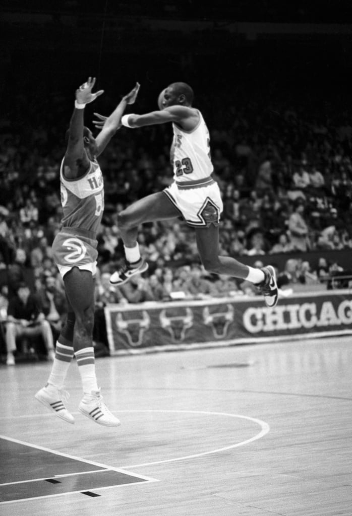 40 Stunning Photos of Michael Jordan Soaring Through the Air