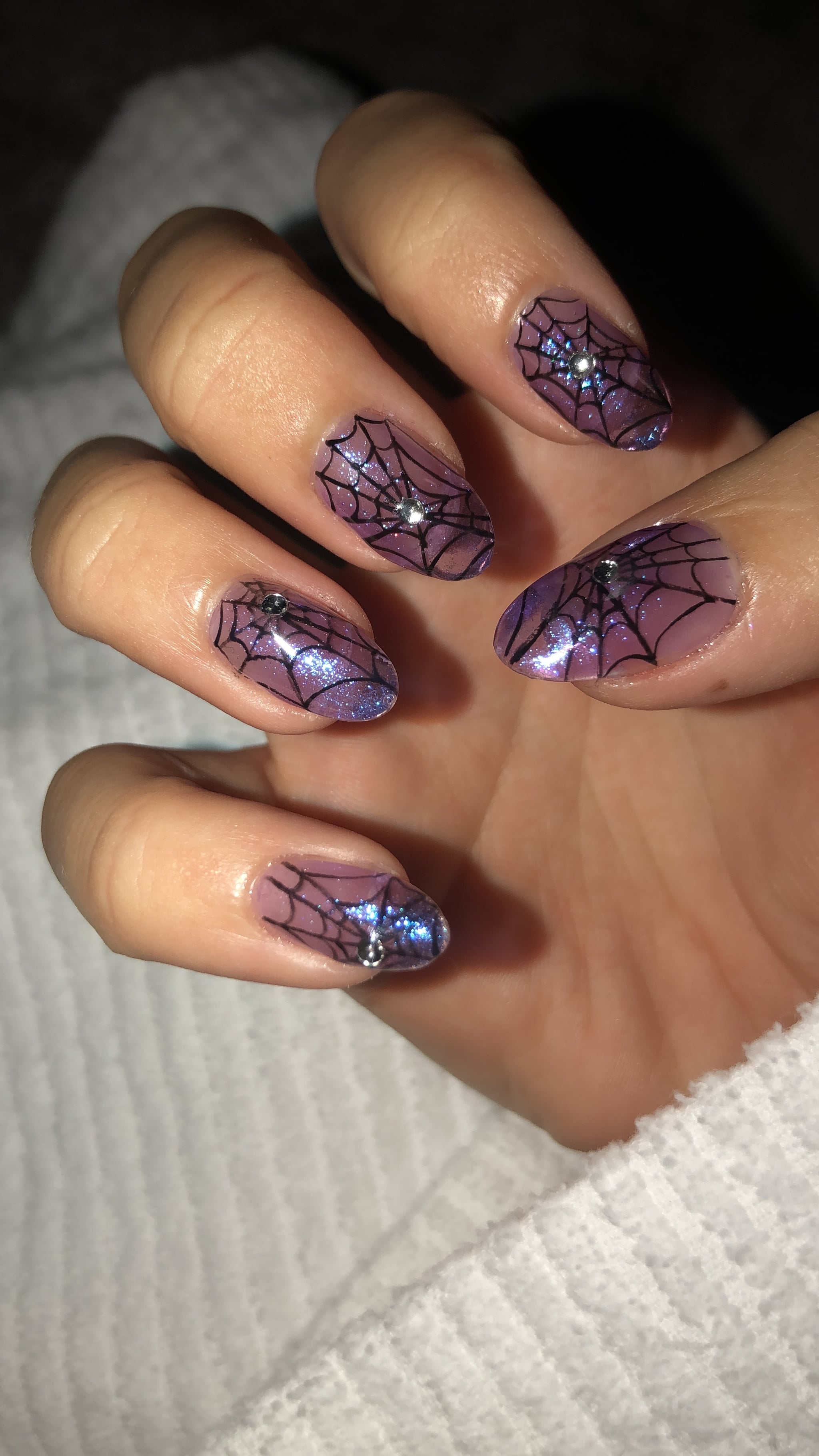 Alexa Luria's Jelly Nails With Cobweb Designs | Meet Alexa Luria — Ariana  Grande's BFF and Your New Go-To For Damn Good Nail Art | POPSUGAR Beauty  Photo 5