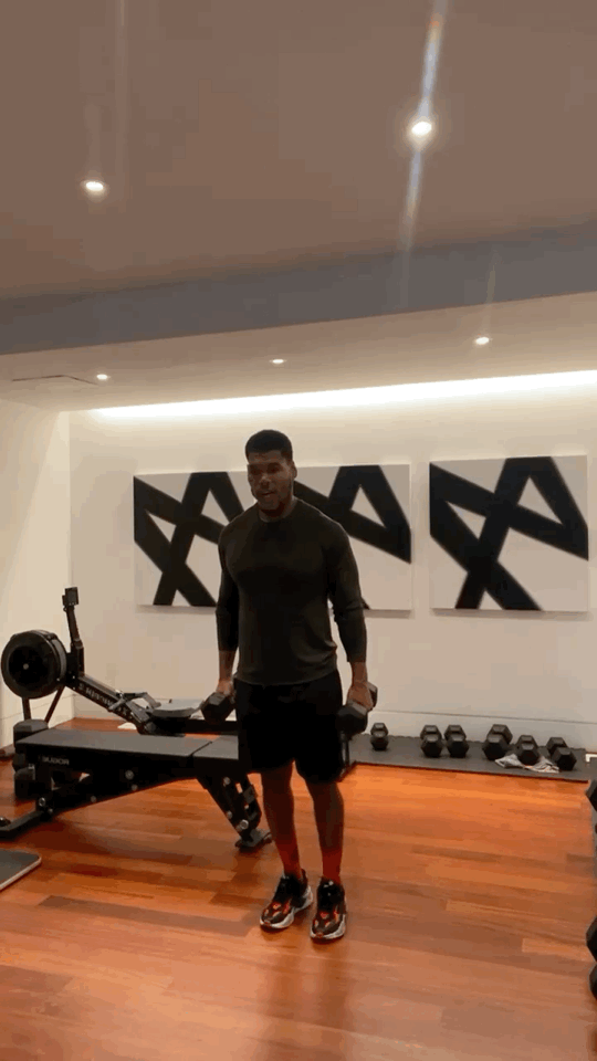 Circuit 1, Exercise 2: Dumbbell Lunge to Overhead Press