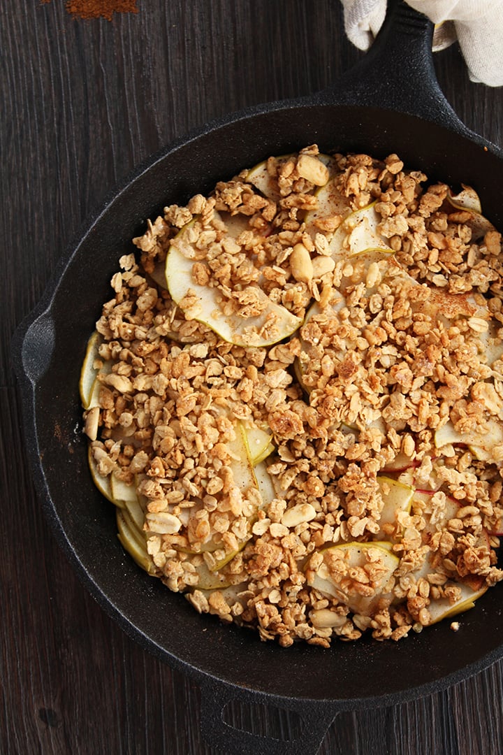 Apple Crisp With Peanut Butter Granola