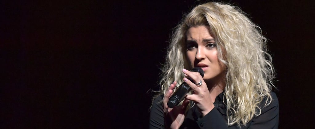 Tori Kelly Sings "Hallelujah" on Seth Meyers