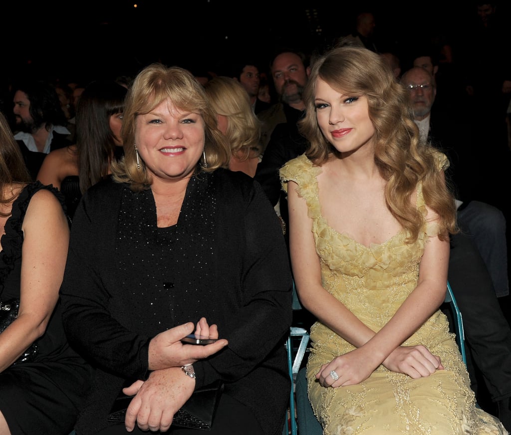 Taylor brought her mom as her date to the Academy of Country Music Awards in April 2011.