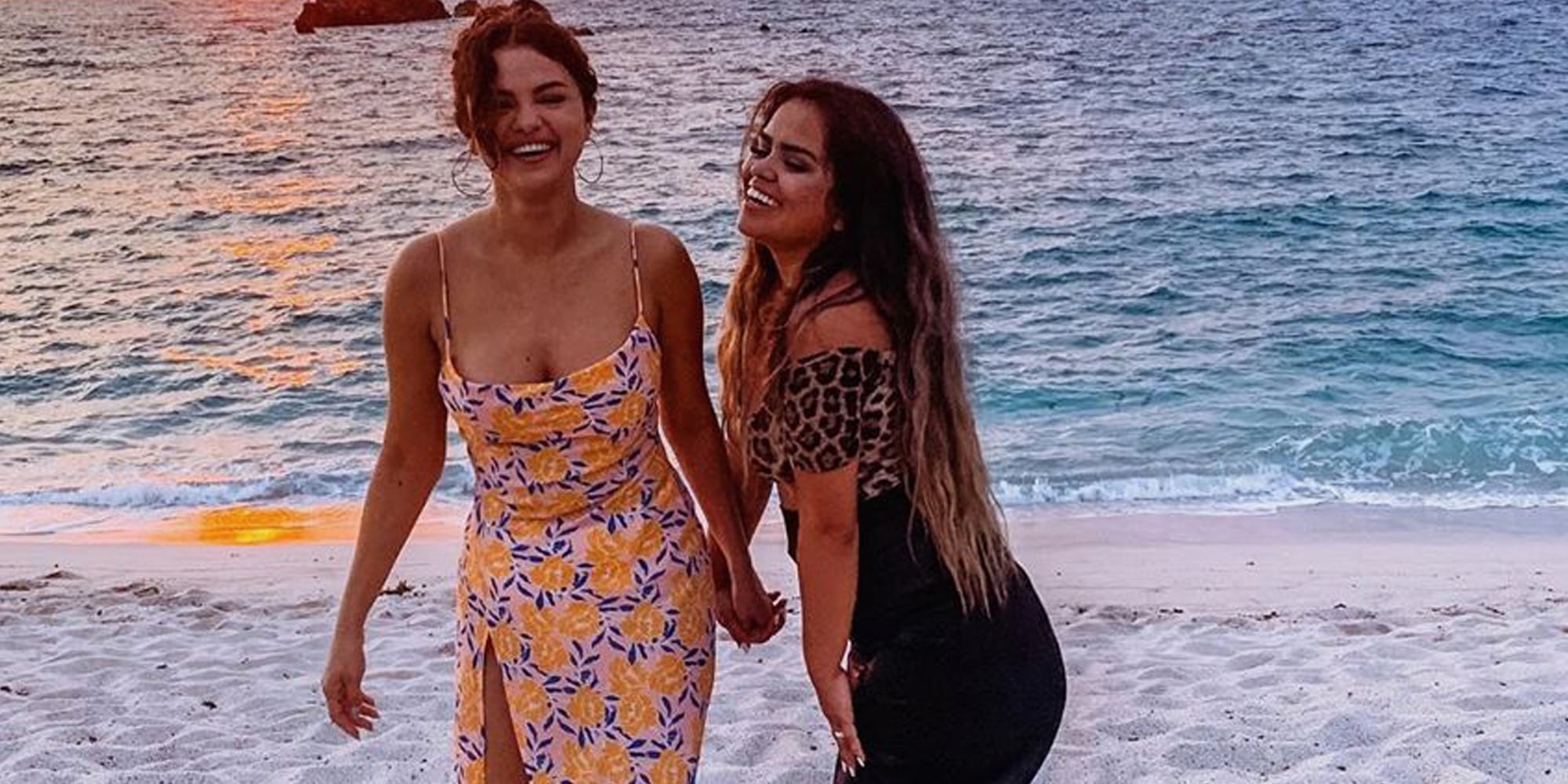selena gomez beach dress Selena Gomez's Dress in Mexico