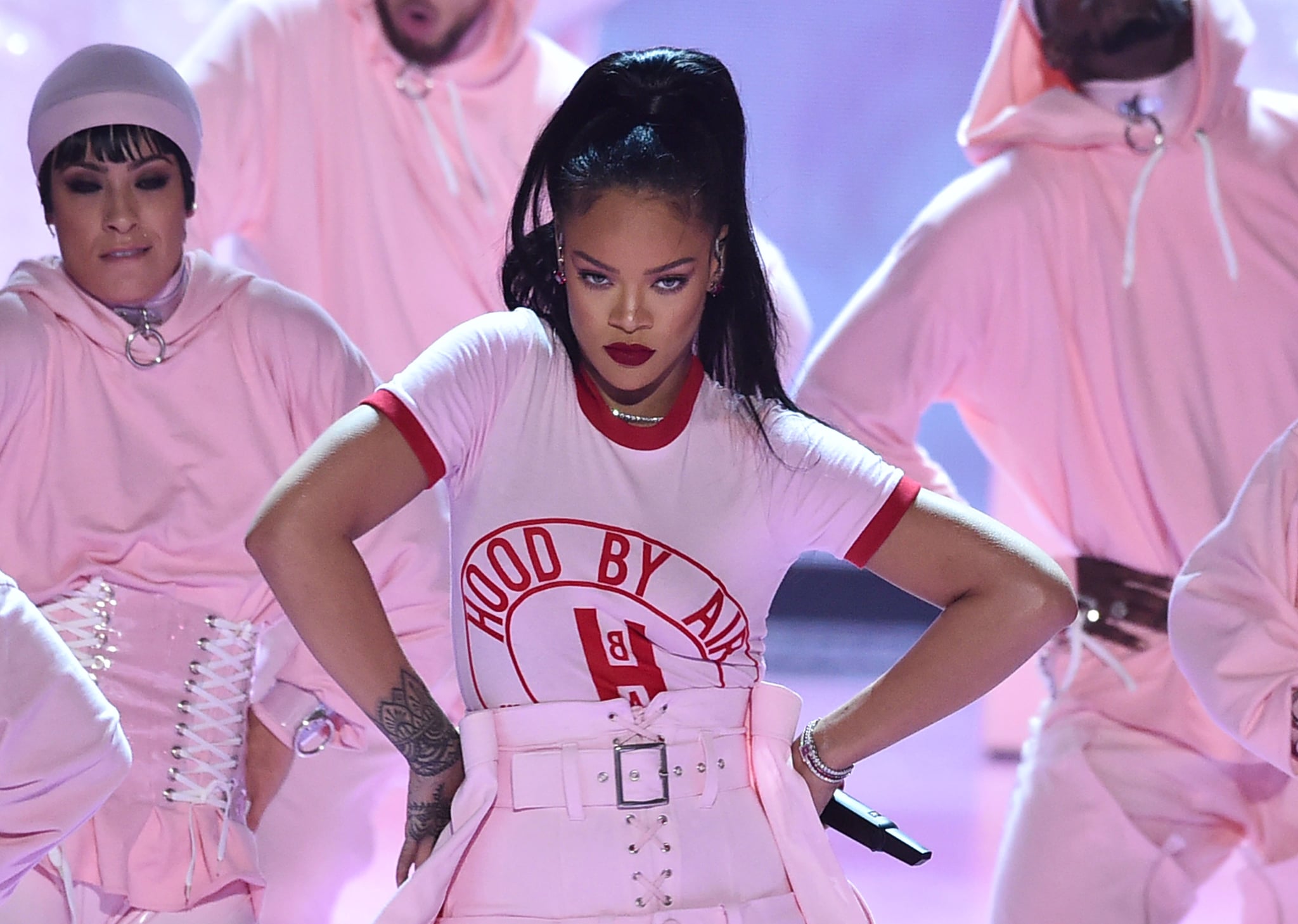 Photos Of Rihanna At The 2016 Mtv Video Music Awards Popsugar Celebrity