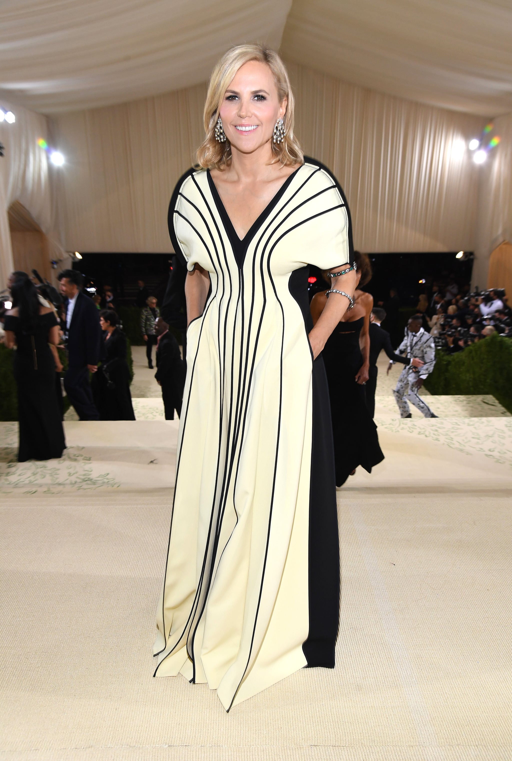 The Family Place Resale Shop - The Met Gala 2021 happened last night. Tory  Burch In center is an amazing designer and these ladies were some of the  best dressed last night.