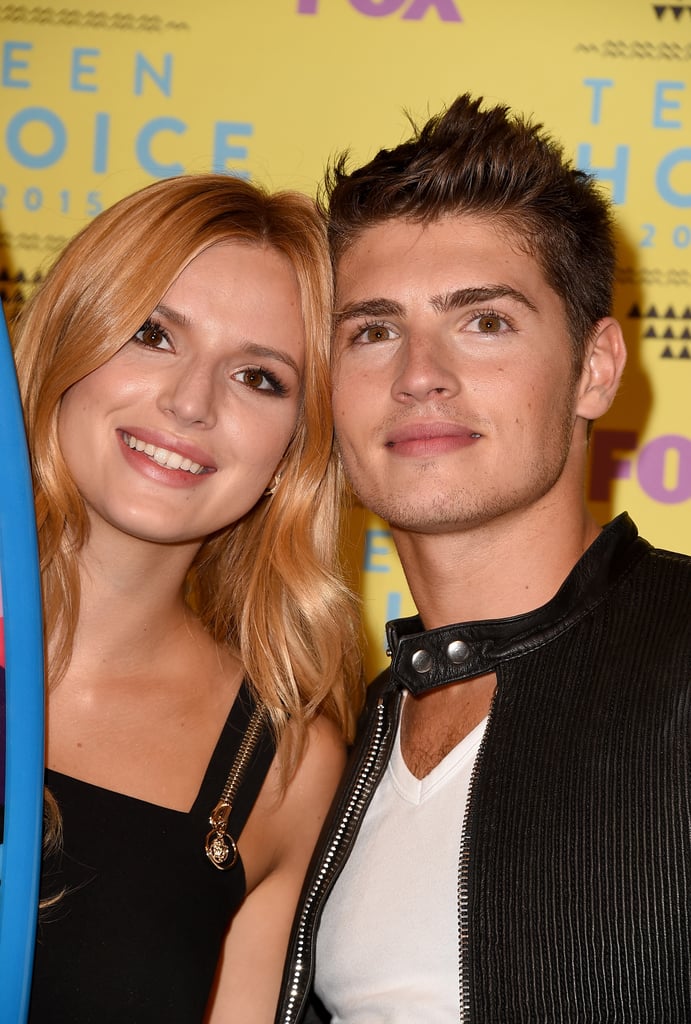 Bella Thorne and Gregg Sulkin PDA 2015 Teen Choice Awards