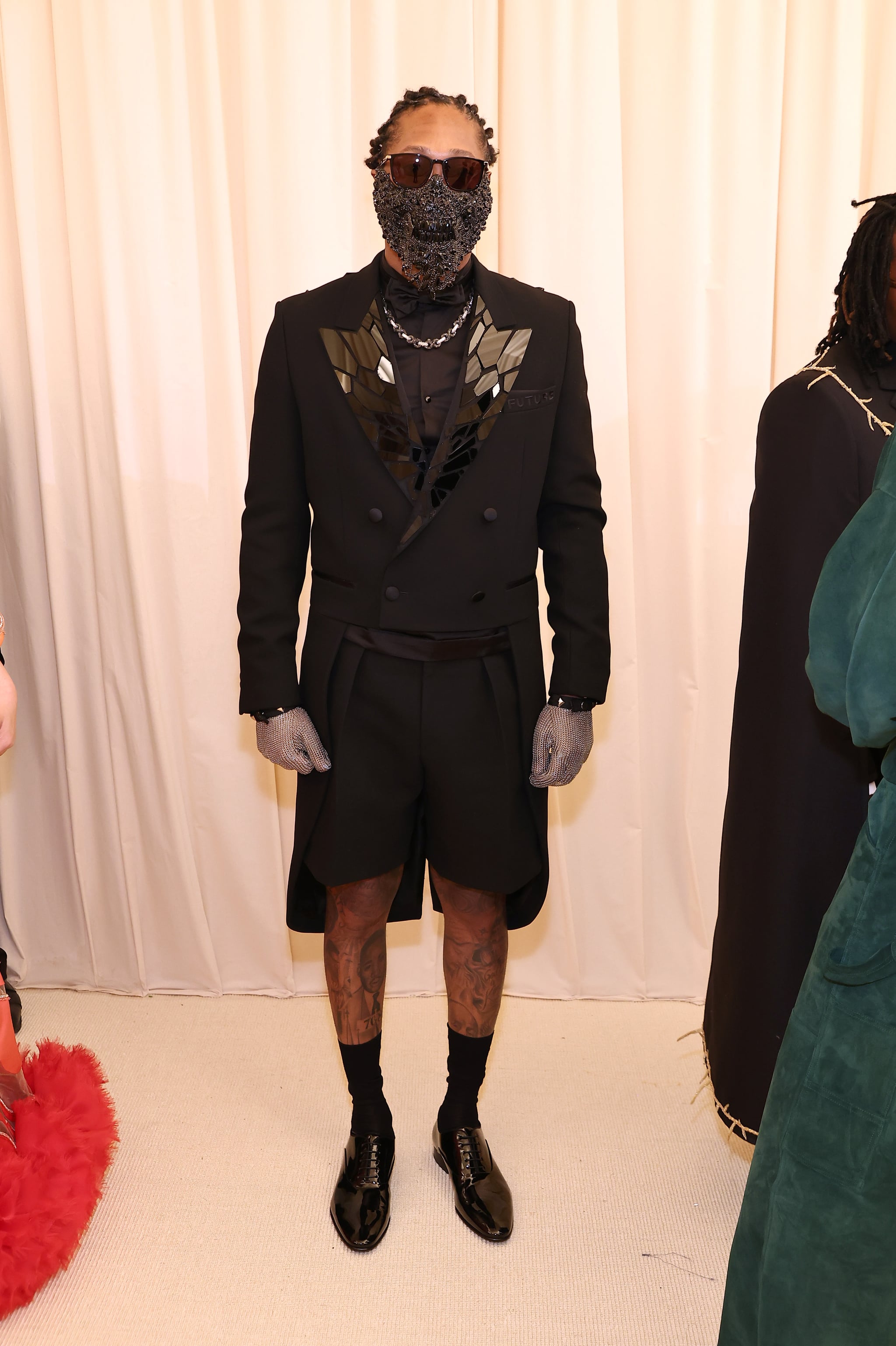Future at the 2022 Met Gala | Opera Gloves Were the Most Popular Accessory  on the Met Gala Red Carpet | POPSUGAR Fashion UK Photo 26