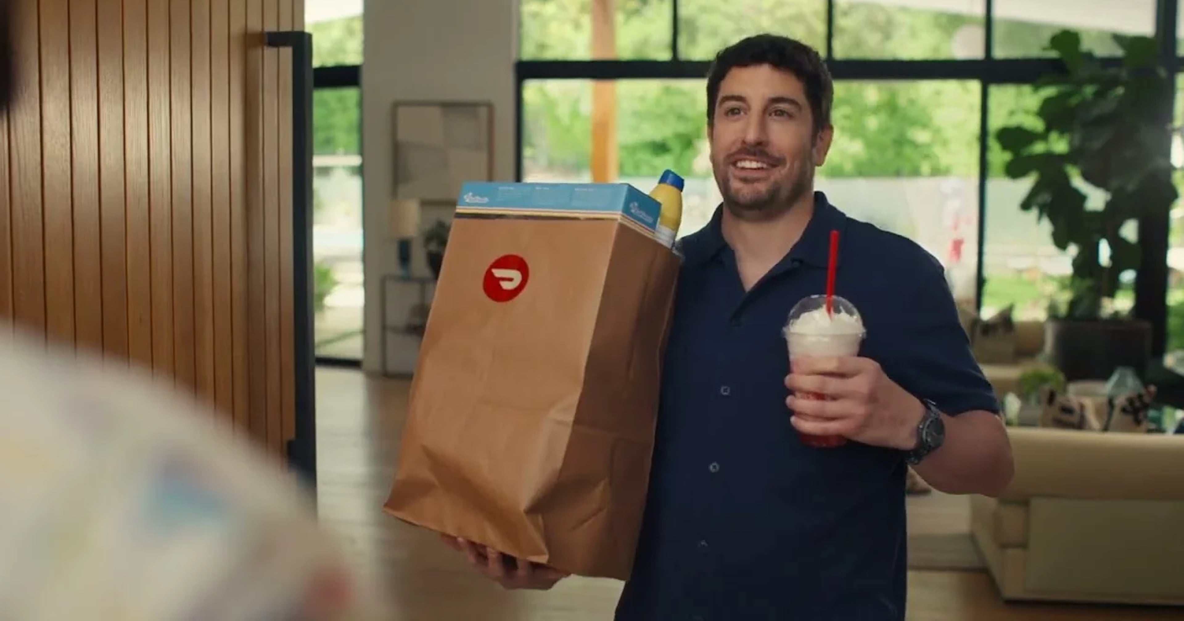 Jason Biggs and Seann William Scott in DoorDash Commercial POPSUGAR