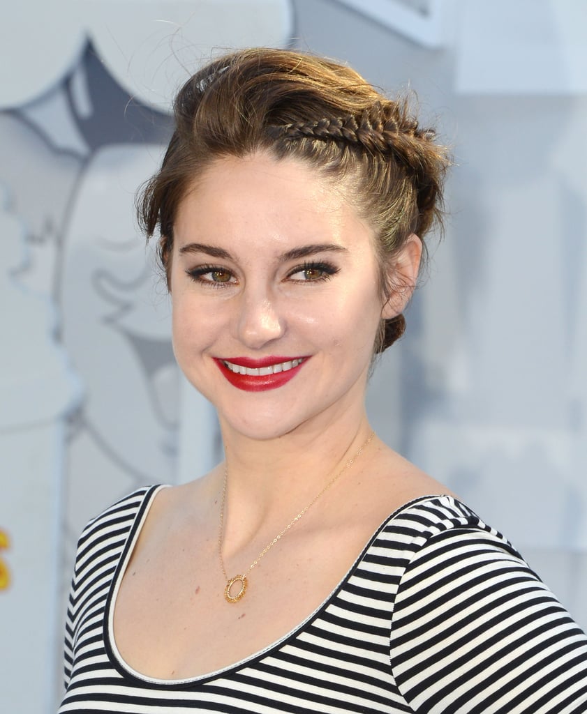 Shailene Woodley混乱的由内向外的辫子