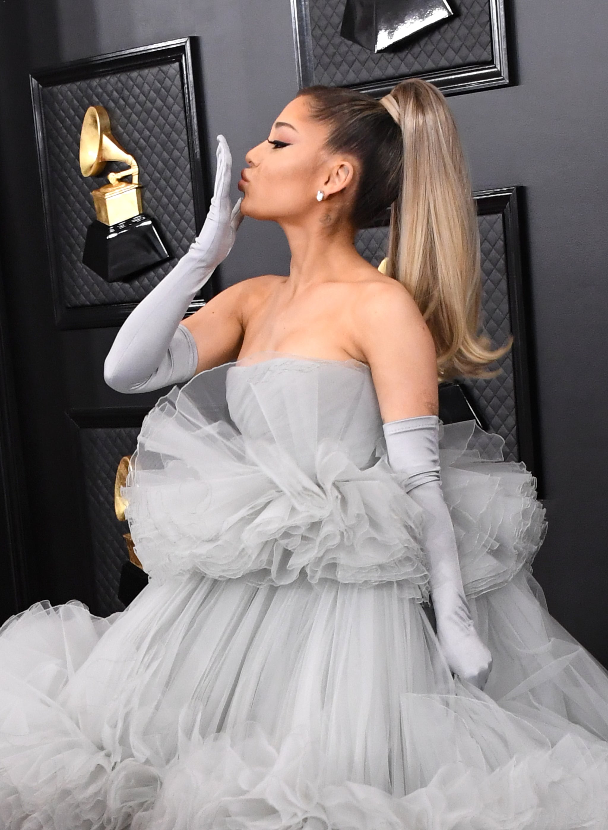 Ariana Grande At The 2020 Grammys We Asked The 2020 Grammys Delivered These Are The Best Beauty Looks Of The Show Popsugar Beauty Photo 8