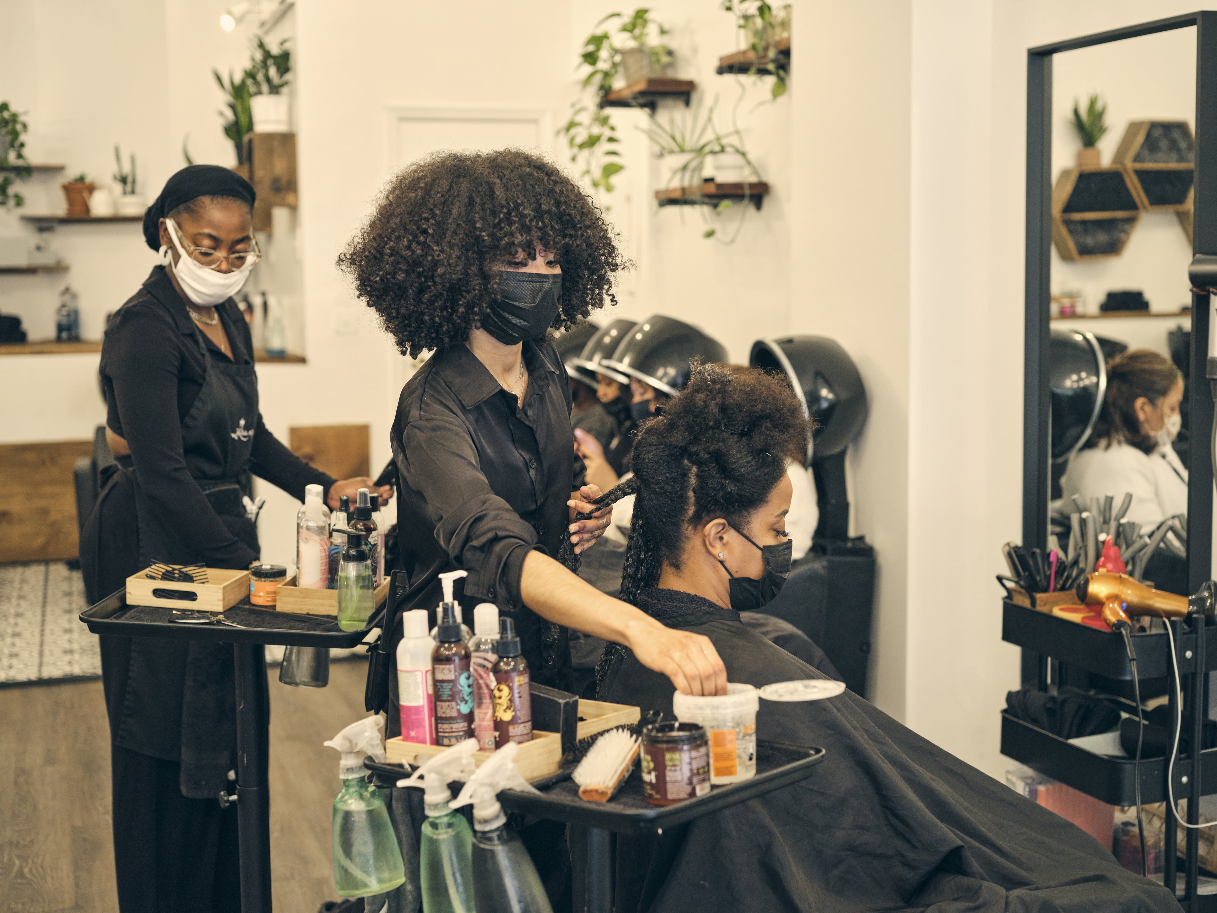 black hair salons