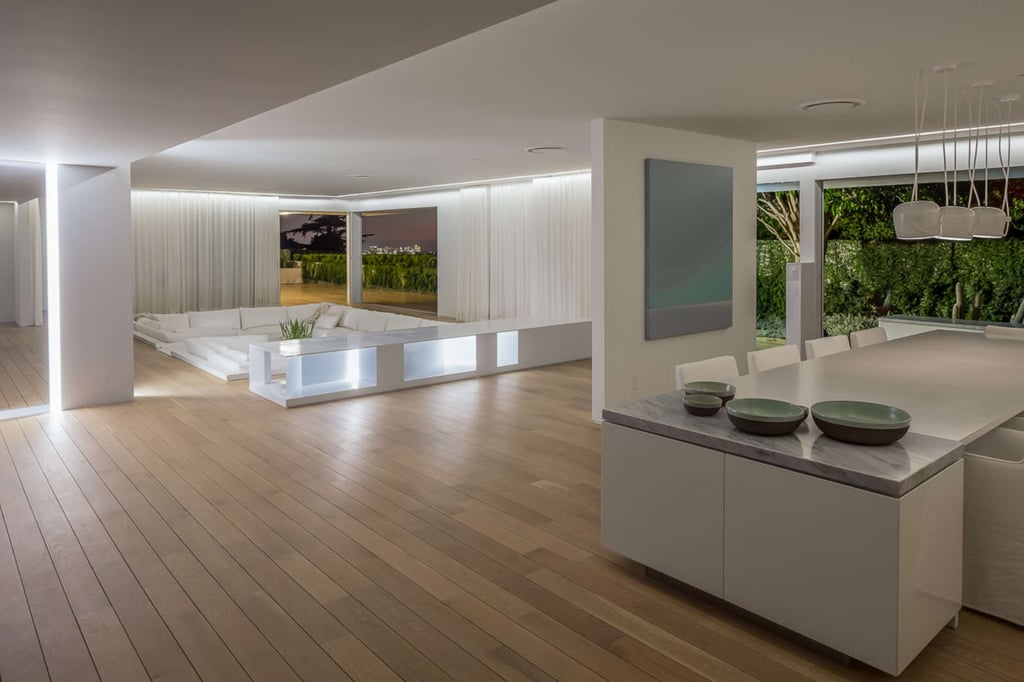 Orlando Bloom Buys Beverly Hills Pavilion 2017