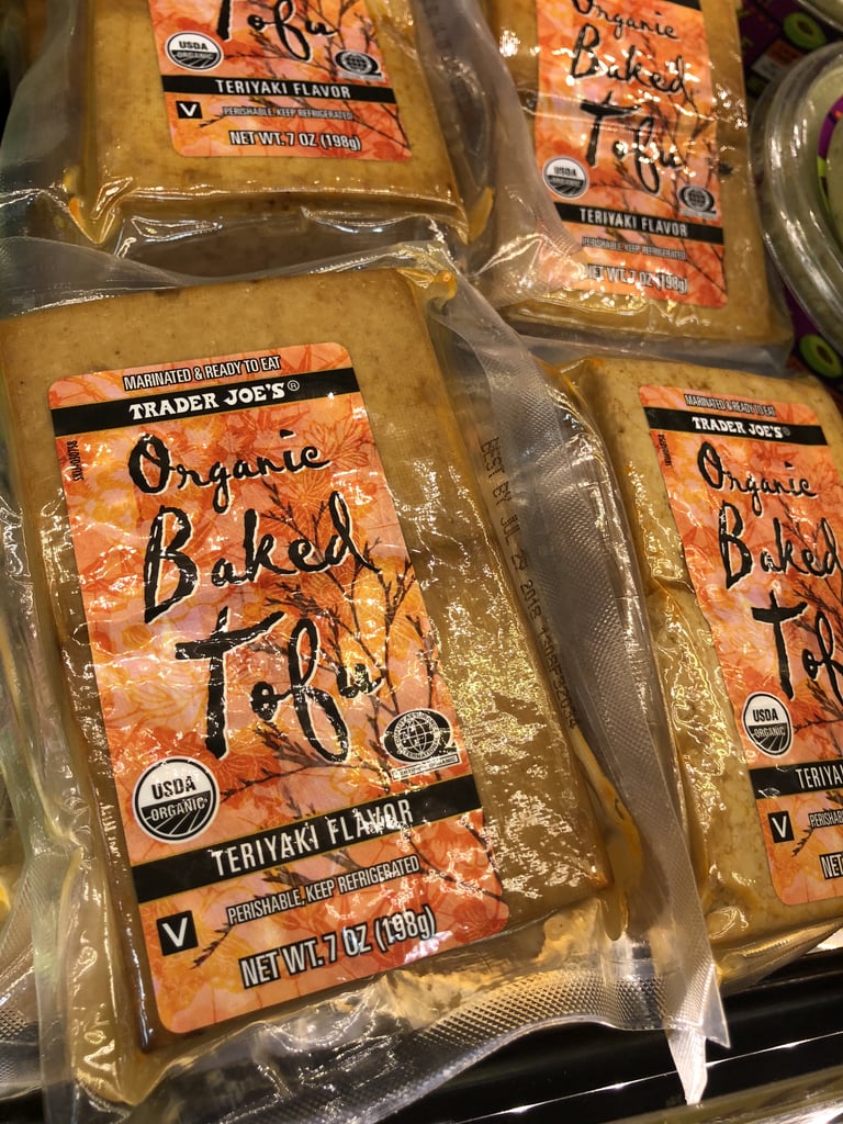 健康的零食在Trader Joe:烤豆腐红烧的味道