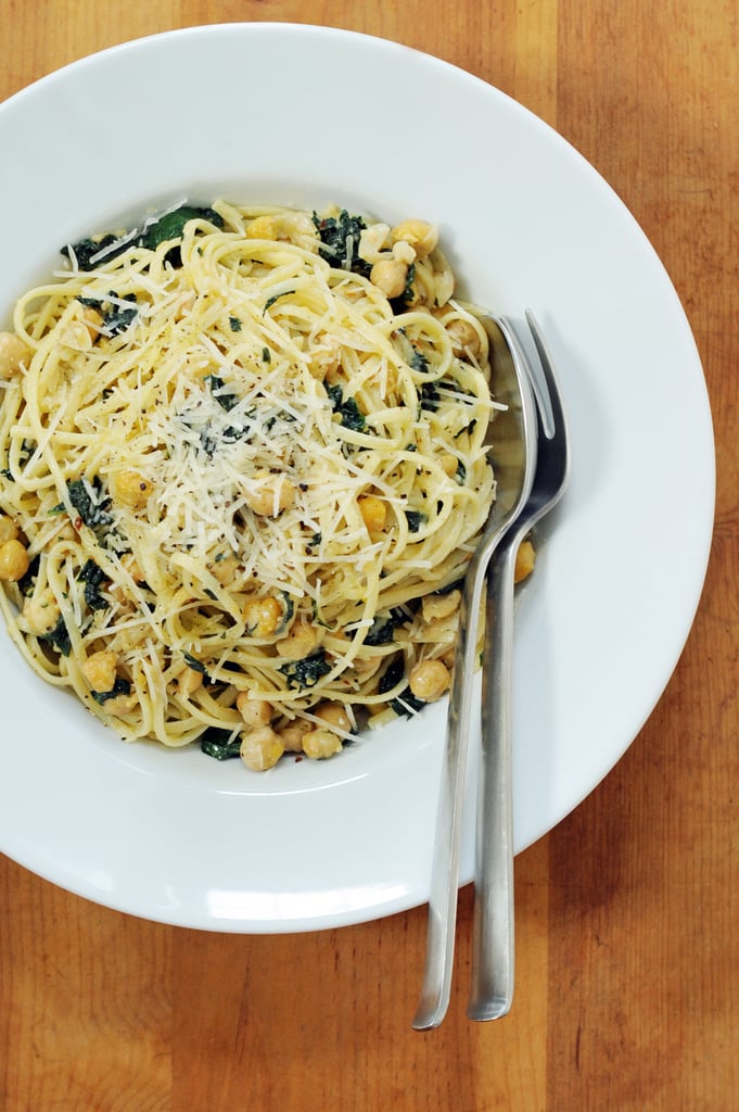 Easy Vegetarian Recipe: Linguine With Kale and Chickpeas