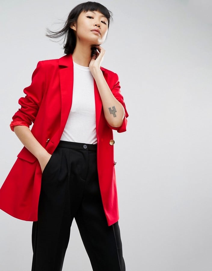 HOW TO PULL OFF A RED SUIT LIKE A PRO