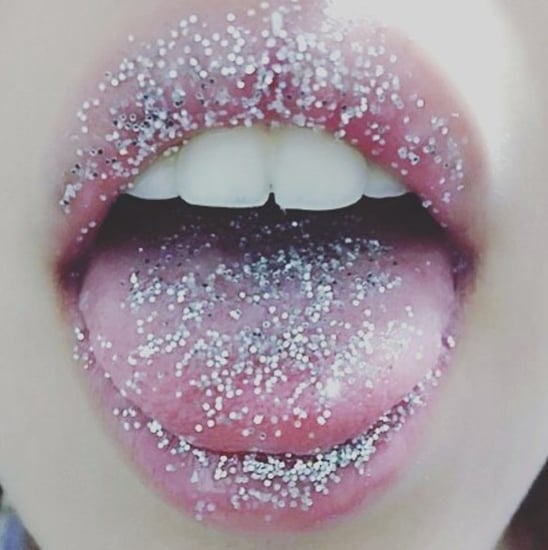 How to Wear Glitter Tongue