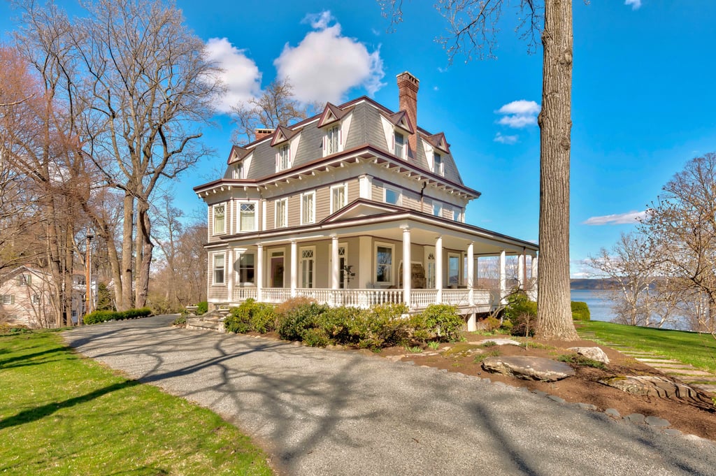House From the Movie Stepmom For Sale