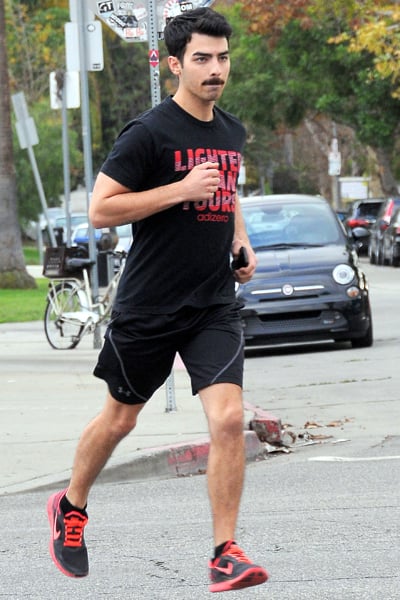 Run, Joe! Run! Run, Joe! Run!