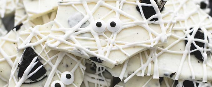 10 Halloween Snacks So Easy to Make, You Could Do It With Your Eyes Closed